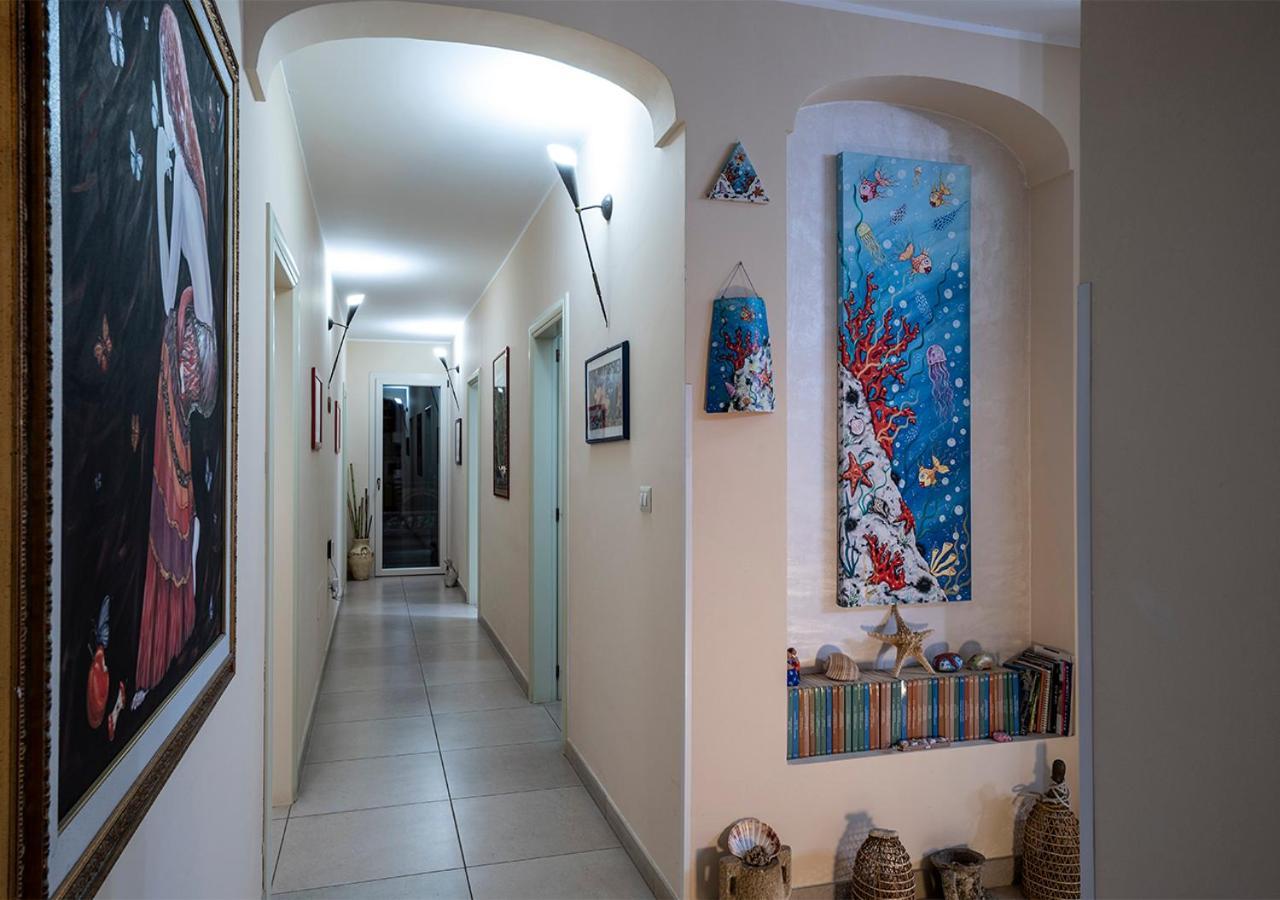 مبيت وإفطار كاسترينيانو دل كابو Adua Art المظهر الخارجي الصورة